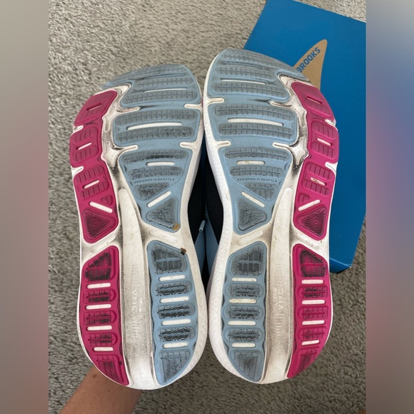 Brooks, size 9, color 082 - Ebony/Open Air/Lilac Rose - Picture 8 of 11